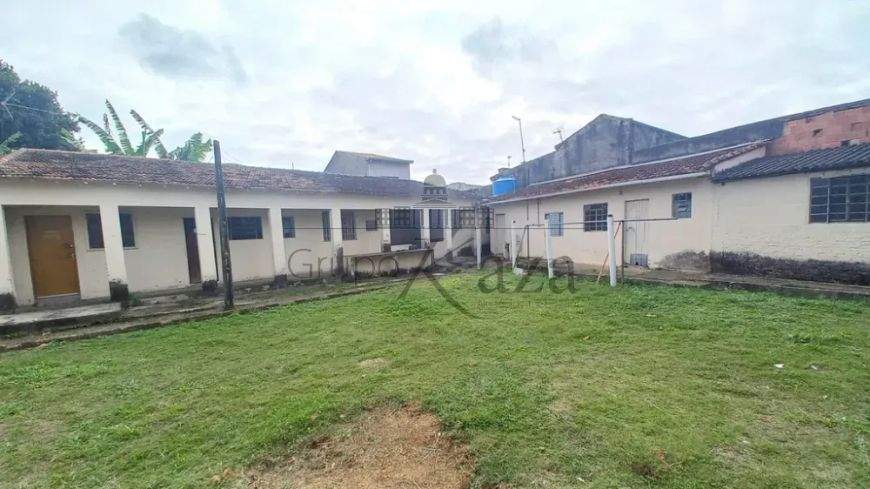 Área-Casa - Caçapava- Vila Pantaleão - 1.358m²