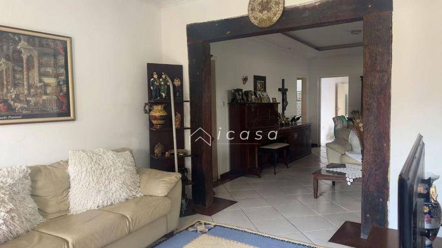 Casa com 4 dormitórios à venda, 470 m² por R$ 1.500.000,00 - Vila Santos - Caçapava/SP