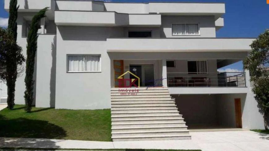 Maravilhoso Sobrado a venda com 5 dormitórios no Residencial Santa Helena em Caçapava