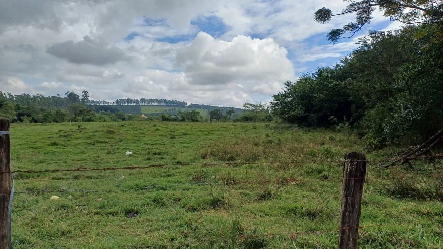 Imóvel para venda tem 2917 metros quadrados em Guamirim - Caçapava - SP