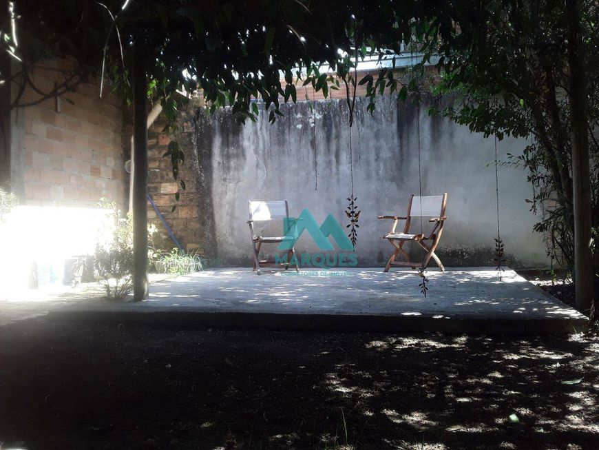 Excelente casa de terreno inteiro no Esperança