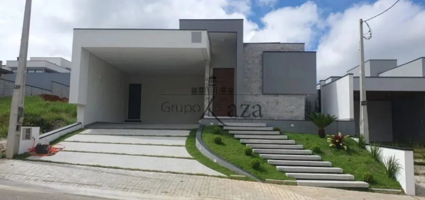 Oportunidade - Casa em Condomínio - Caçapava - Condomínio Residencial Santa Mônica - 3 Dormitórios -