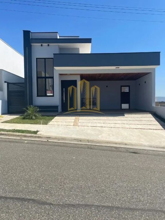 Casa Térrea em Condomínio Clube de Alto Padrão em Caçapava