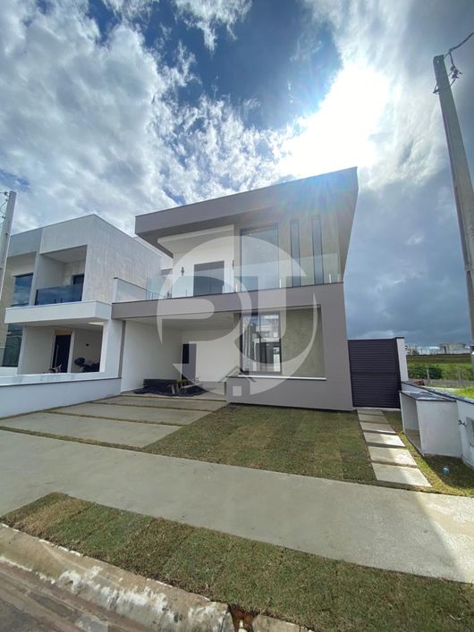 Sobrado a venda no Condomínio Malibu em Caçapava - SP