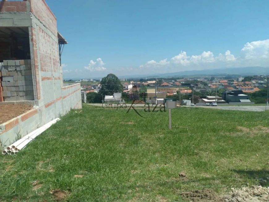 Terreno em Condomínio - Condomínio Reserva do Vale - Caçapava - 262,89m².
