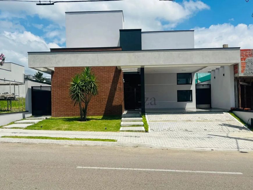 Oportunidade - Casa Condomínio - Caçapava - Condomínio Terras do Vale - 3 Dormitórios - 150m².