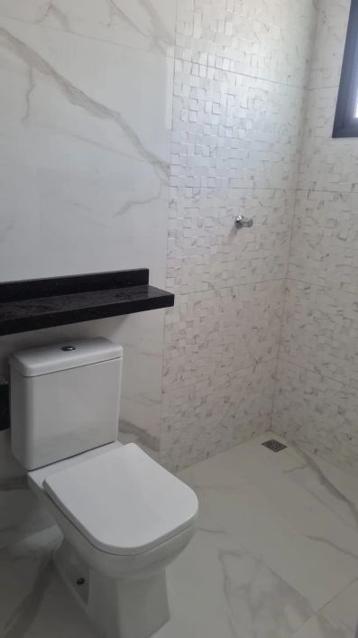Sobrado para venda tem 193 metros quadrados com 3 quartos
