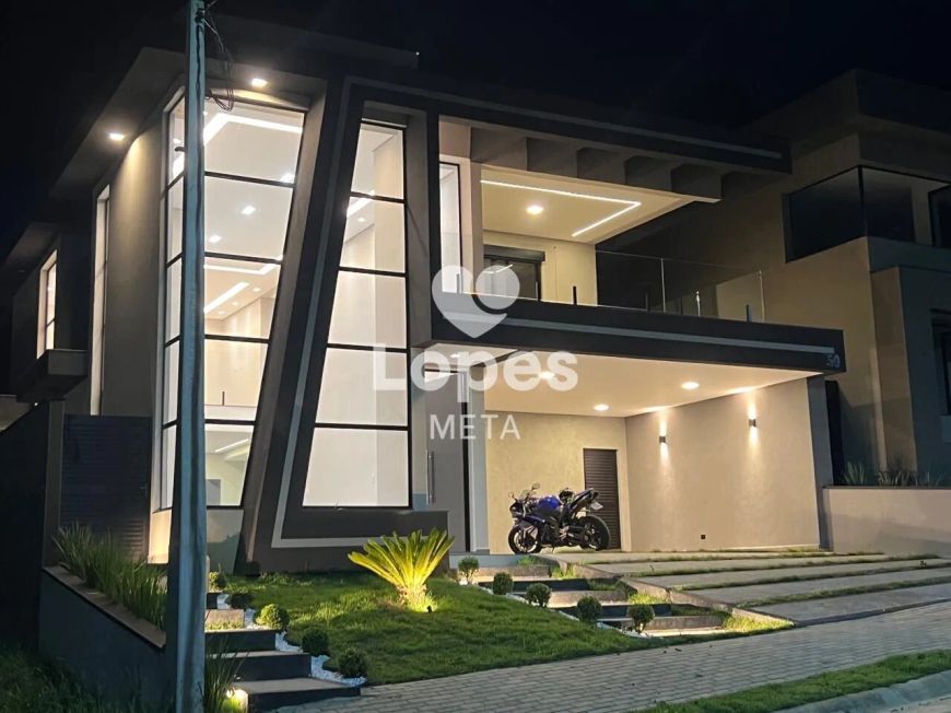 CASA A VENDA EM CONDOMINIO FECHADO, ASSOCIAÇÃO SANTA MÔNICA - RESIDENCIAL SANTA MONICA, SENDO 3 DORM