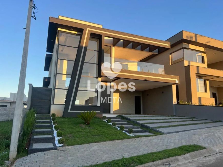 CASA A VENDA EM CONDOMINIO FECHADO, ASSOCIAÇÃO SANTA MÔNICA - RESIDENCIAL SANTA MONICA, SENDO 3 DORM