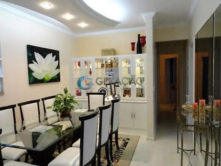 Apartamento Padrão em Caçapava