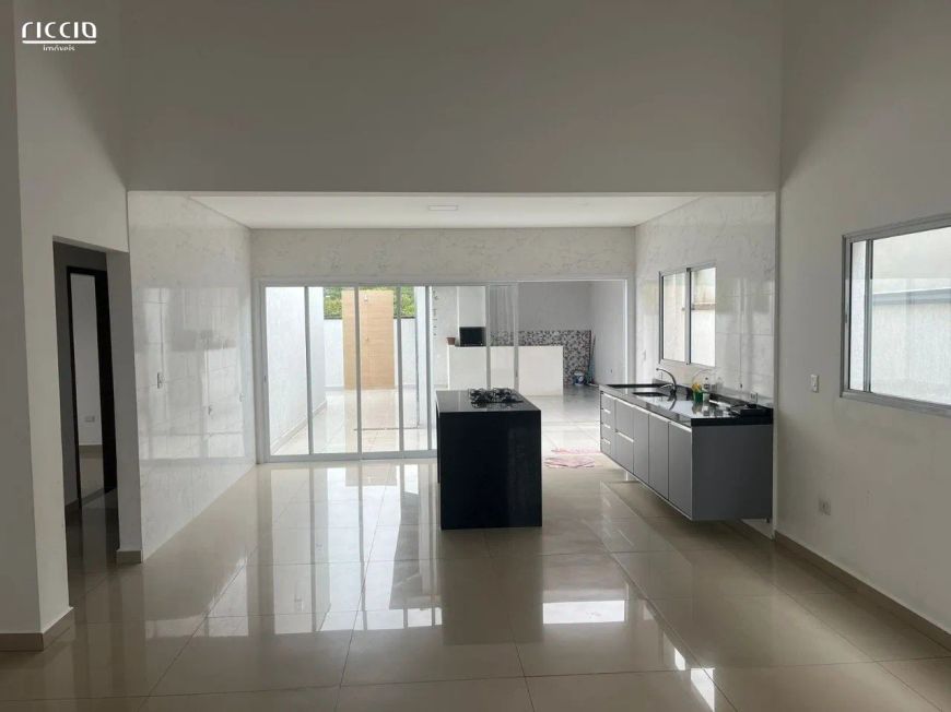 Casa terrea a venda em Caçapava com 3 dormitórios, sendo 1 suíte!