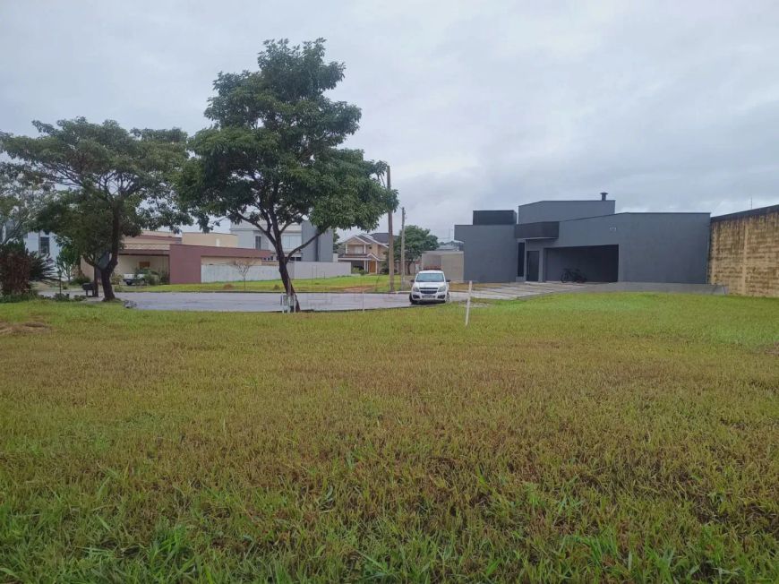 Casa de condomínio para venda tem 326 metros quadrados em Condomínio Terras do Vale - Caçapava - SP