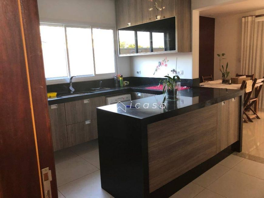 Sobrado com 3 dormitórios à venda, 276 m² por R$ 1.100.000,00 - Condomínio Terras do Vale - Caçapava