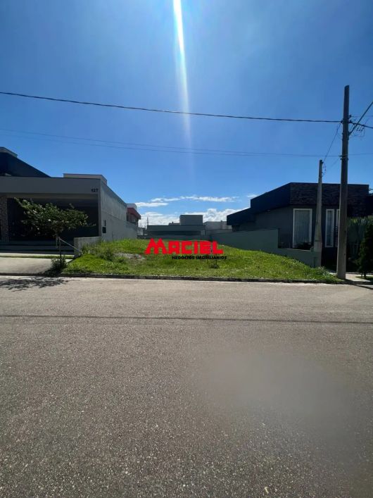 EXCELENTE TERRENO CONDOMÍNIO TERRAS DO VALE EM CAÇAPAVA