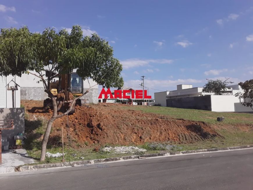 Terreno Condomínio em Caçapava