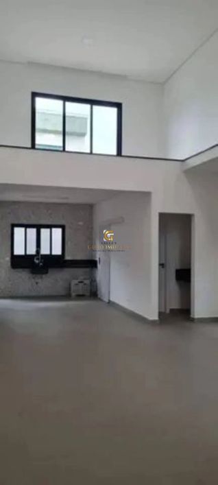 ts-- Casa localizado no Condomínio Terras do Vale na cidade de Caçapava . O imóvel fica próximo de P
