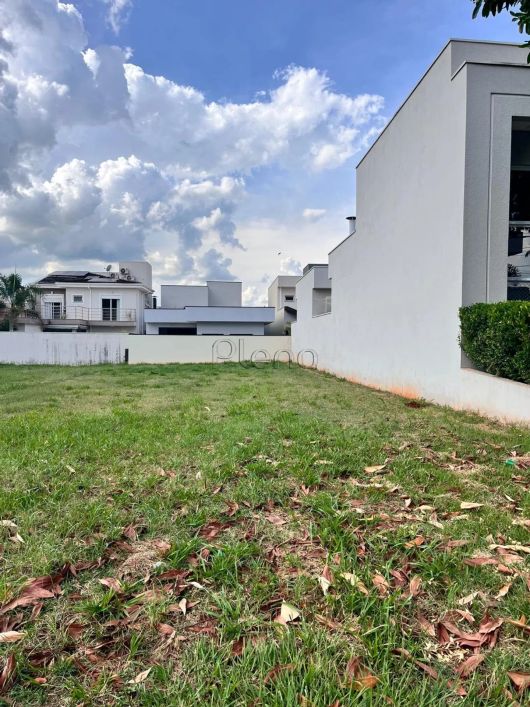 Terreno à venda em Paulínia, Parque Brasil 500, com 300 m², Reserva Real Home Resort