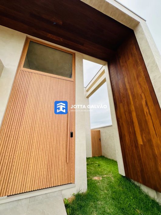 Casa à venda com 03 suítes no Residencial Santorini - Paulinia / SP