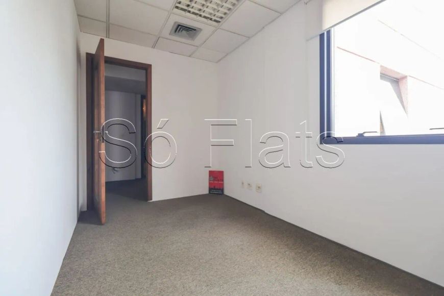Sala comercial The First Office Lorena disponível para locação com 30m².