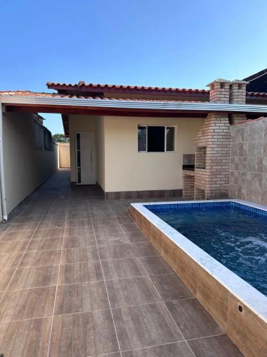 Casa para Venda em Itanhaém, SAVOY, 2 dormitórios, 1 suíte, 1 banheiro, 2 vagas