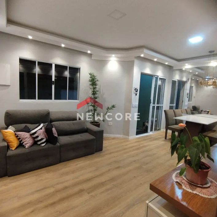 Casa em Rua Nerval Leal - Tropical - Itanhaém/SP