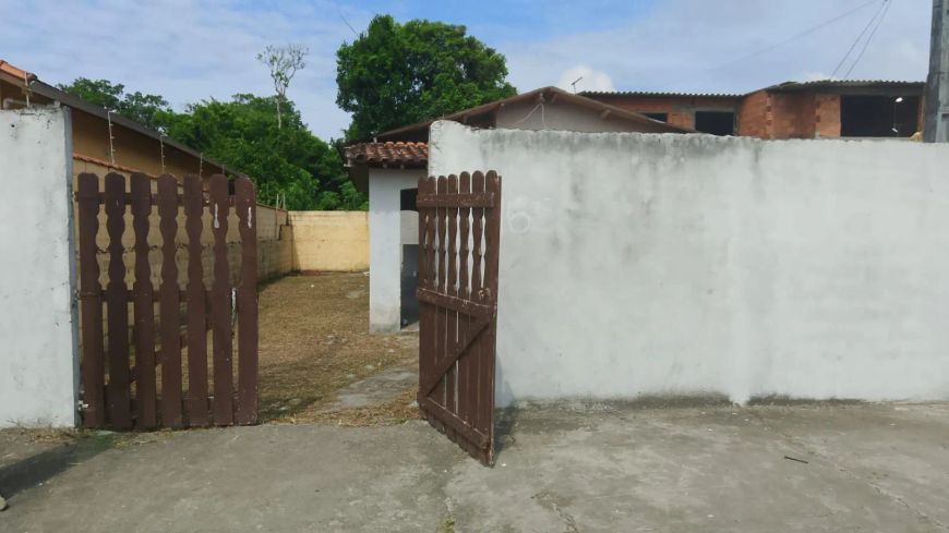 Imóvel para venda possui 120 metros quadrados com 2 quartos em Nova Itanhaém - Itanhaém - SP