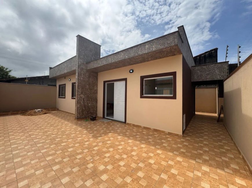 Casa para Venda em Itanhaém, Savoy, 2 dormitórios, 1 suíte, 1 banheiro, 2 vagas