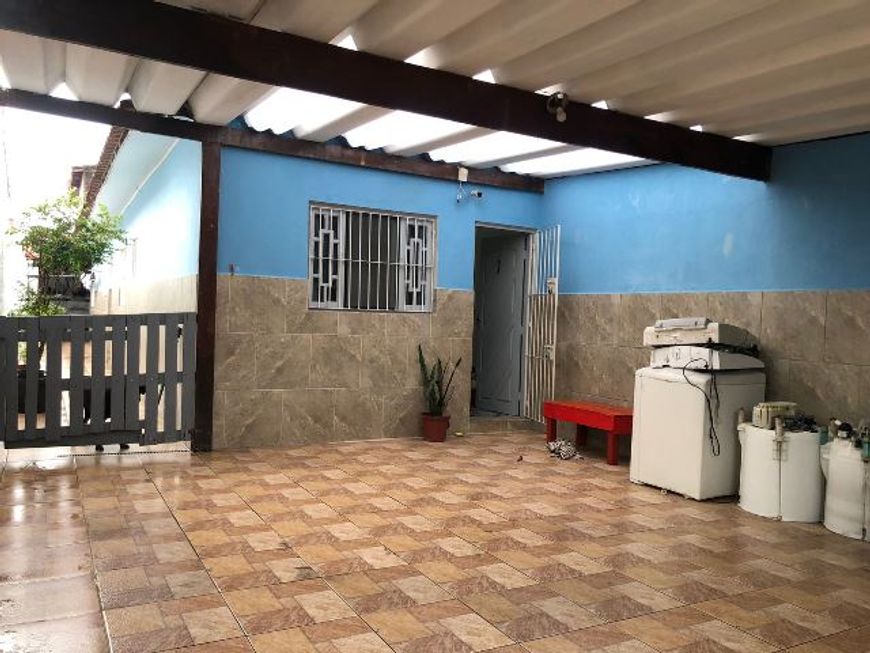 Casa para venda possui 68 metros quadrados com 2 quartos em Laranjeiras - Itanhaém - SP