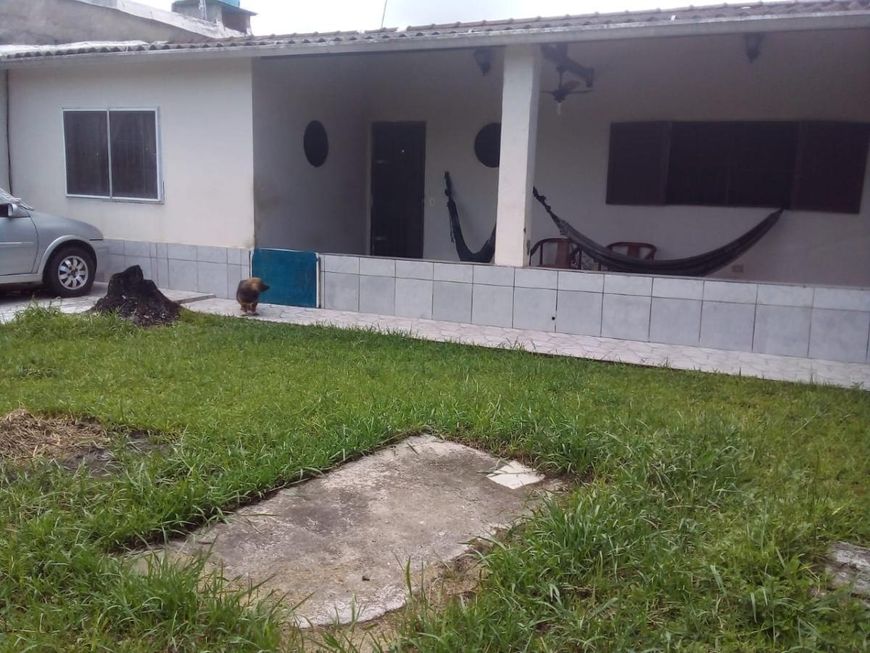Casa para venda possui 98 metros quadrados com 2 quartos em Jardim Palmeiras - Itanhaém - SP