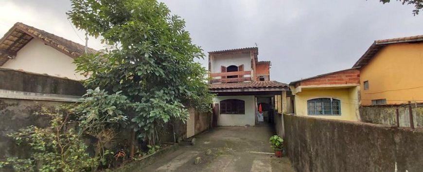 CASA NO JARDIM MAGALHÃES Á 550 METROS DA RODOVIA EM ITANHAEM
