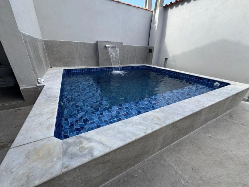 Casa com piscina à venda - Vila Loty - Itanhaém - SP
