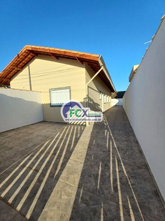 Casa para venda com 60 metros quadrados com 2 quartos em Jardim Palmeiras - Itanhaém - SP