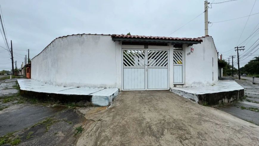 Casa para Venda em Itanhaém, Gaivota, 2 dormitórios, 2 suítes, 1 banheiro, 5 vagas