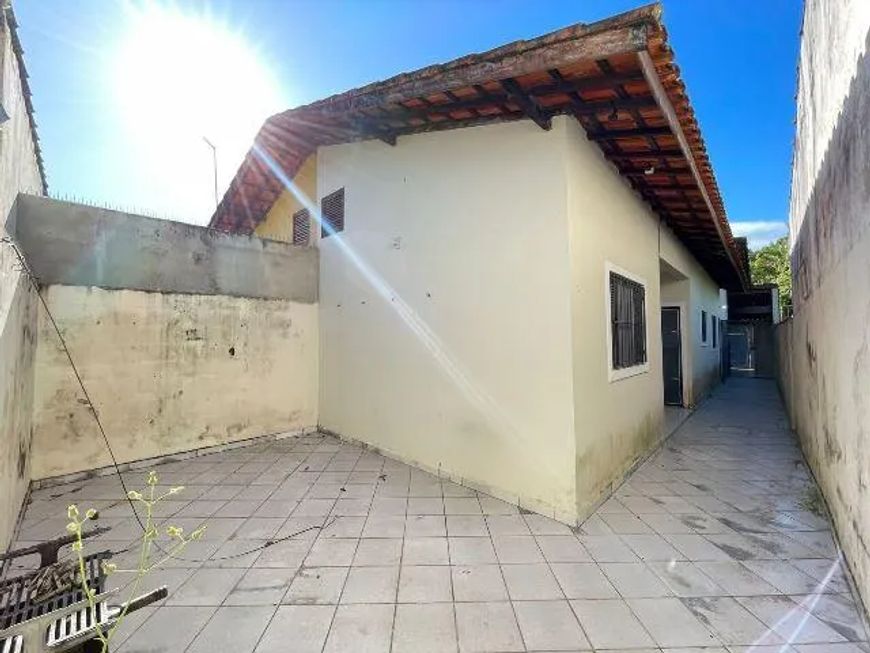 Casa no Campos Elíseos em Itanhaém - 11487