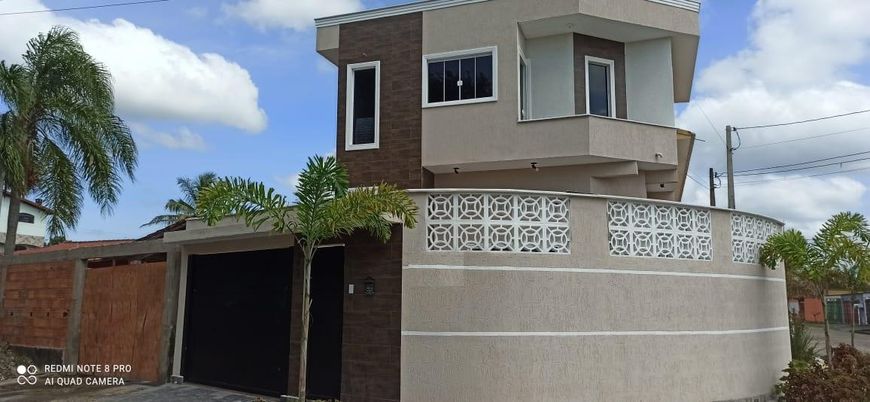 Casa para venda possui 95 metros quadrados com 3 quartos em Jamaica - Itanhaém - SP