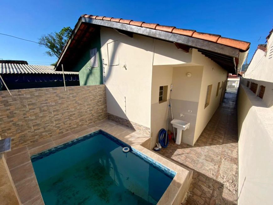 Casa para Venda em Itanhaém, Nova Itanhaém, 2 dormitórios, 1 suíte, 1 banheiro, 2 vagas