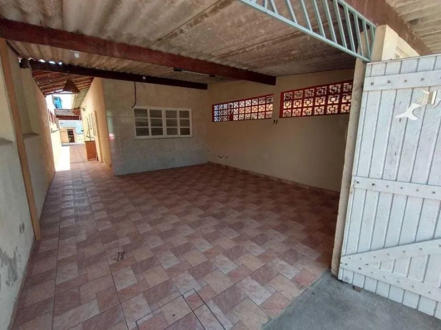 Casa à venda com piscina, Savoy - Itanhaém - SP