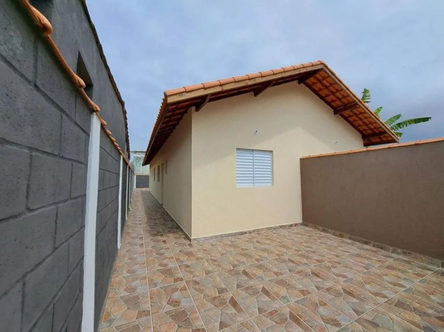 Casa Nova à Venda em Itanhaém/SP - Financiamento Bancário