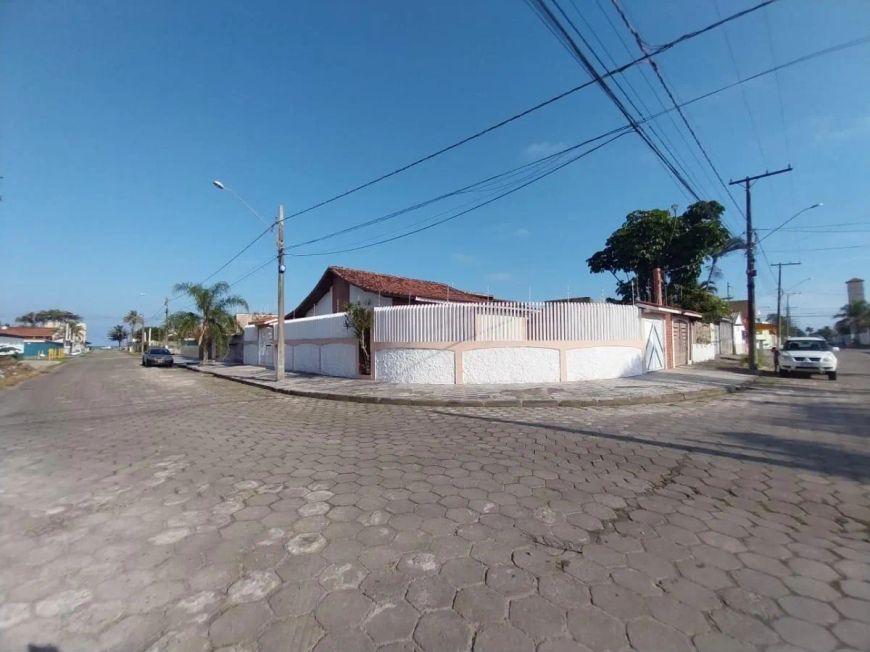 Casa para venda com 2 quartos em Balneário Gaivota - Itanhaém - SP