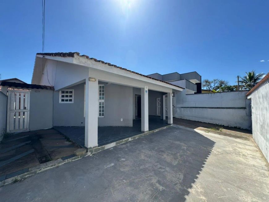 Imóvel para venda com 3 quartos, espaço para piscina em Jardim Grandesp - Itanhaém - SP