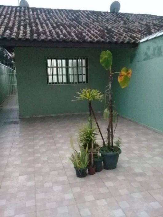 Casa dos Seus Sonhos à Venda em Itanhaém: Conforto e Tradição à Beira-Mar!
