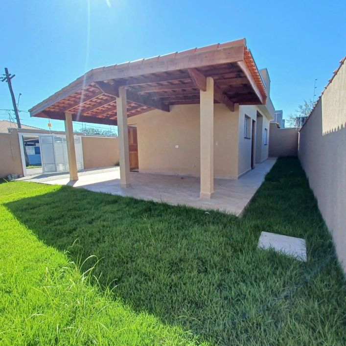 Casa Linda á Venda em Itanhaém/SP - Finaniciamento Bancário