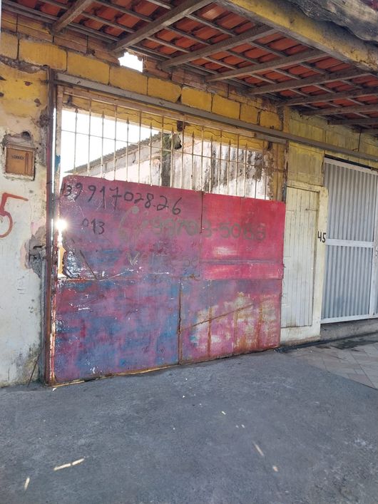 VENDE-SE CASA LADO PRAIA NO BAIRRO CARAGUAVA EM PERUIBE LITORAL SUL DE SÃO PAULO
