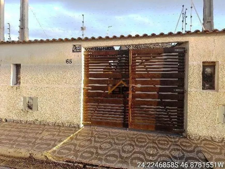 Casa com 2 dormitórios à venda, 81 m² por R$ 200.754 - Jardim Regina - Área Verde - Itanhaém/SP