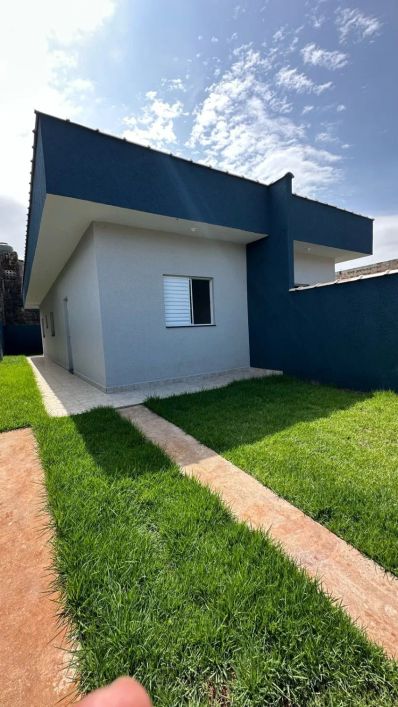 Casa à venda em Itanhaém com dois dormitorios