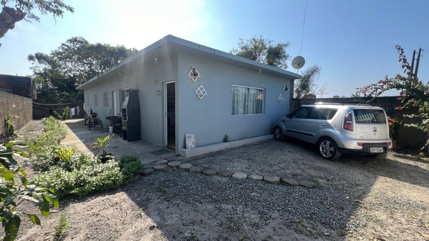 Casa para venda possui 70 metros quadrados com 3 quartos em Luíza Mar Mirim - Itanhaém - SP
