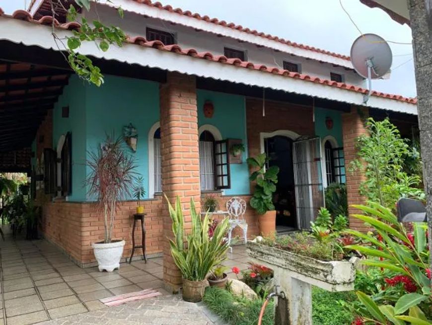 Casa para Venda em Itanhaém, Jardim Regina, 3 dormitórios, 2 suítes, 1 banheiro, 3 vagas