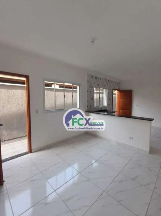 CASA EM ITANHAÉM/SP LOCALIZADA NO BAIRRO IEMANJA