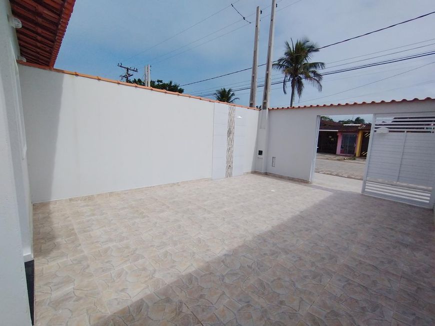 Casa para venda tem 62 metros quadrados com 2 quartos em Balneário Gaivota - Itanhaém - SP