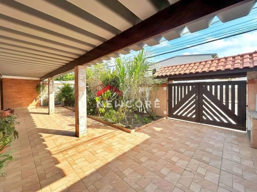 Casa em Rua Pedro Alexandrino - Belas Artes - Itanhaém/SP